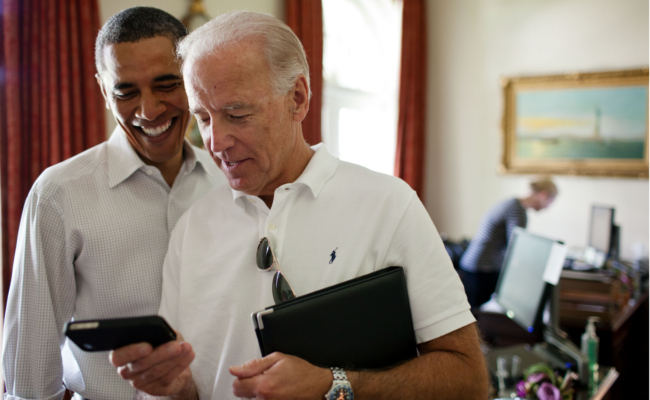 Mopinion-How-to-improve-mobile-experience-using-digital-feedback-Obama-and-Biden-on-mobile.jpeg