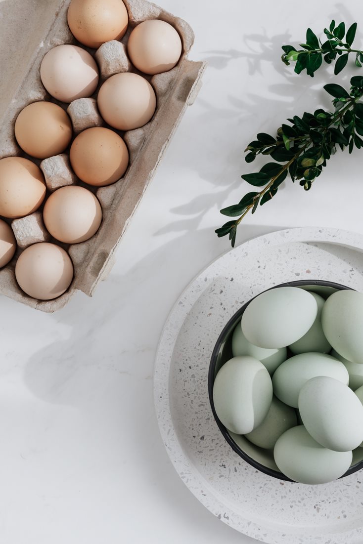 kaboompics_Easter-flat-lay-with-green-eggs-on-a-white-marble.jpg